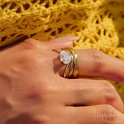 Gloire 18K Gold Non-Tarnish Abstract Cz Ring