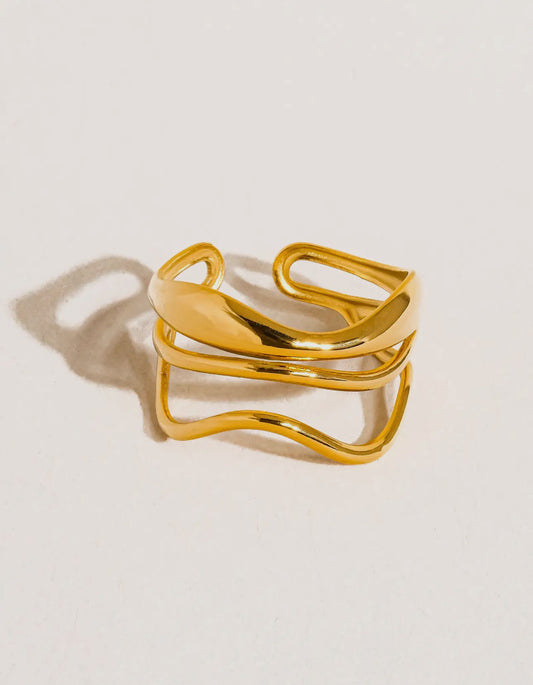 Izzy Ring