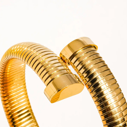 Dehors 18K Gold Non-Tarnish Bold Bangle