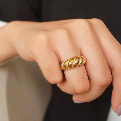 Wallace 18K Gold Non-Tarnish Croissant Ring