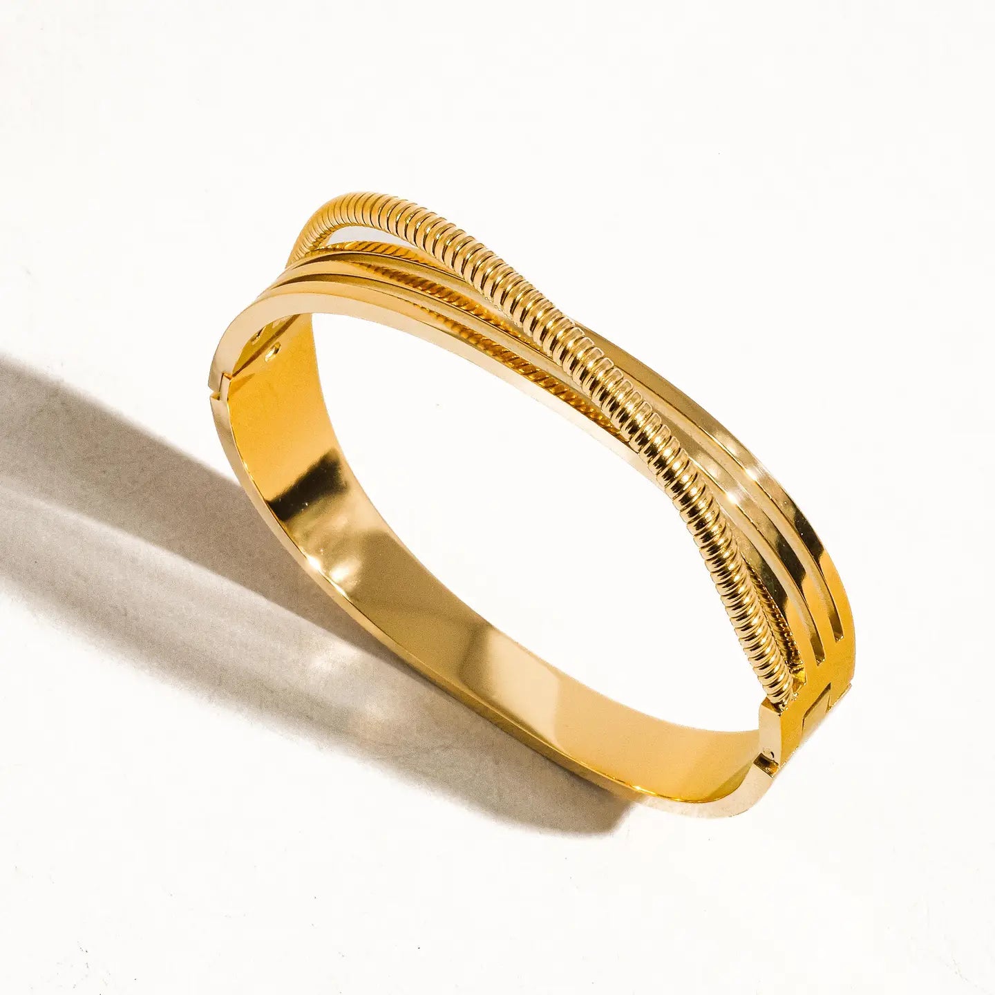 Yuna 18K Gold Non-Tarnish Chain Bangle Bracelet