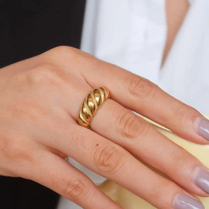 Wallace 18K Gold Non-Tarnish Croissant Ring